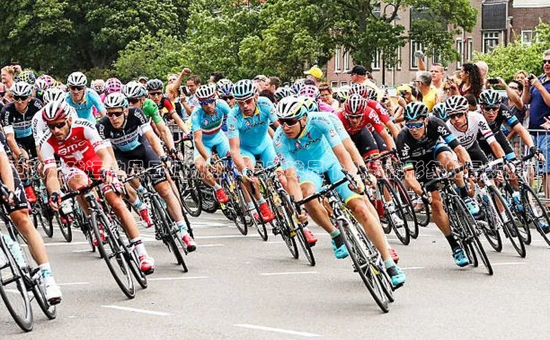 辉达娱乐福石控股更改足球运动员号码规则，提升球员个人品牌形象的最新解读